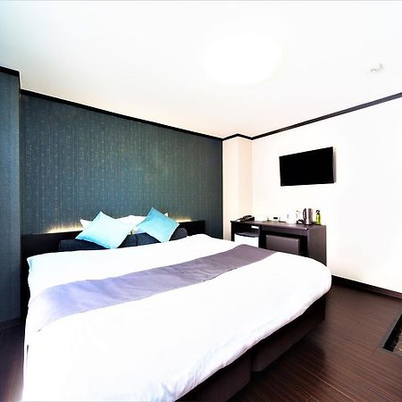 Hirakata Crystal Hotel Kültér fotó